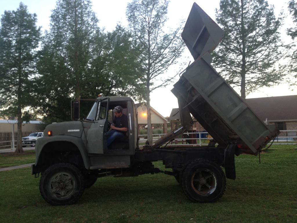 1978 Diesel 4x4 IH loadstar binder dumptruck
